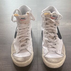Nike Blazer Mid 77 Vintage White Black Leather Swoosh Mid Top Sneakers 8.5